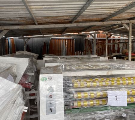 Máy sản xuất băng keo